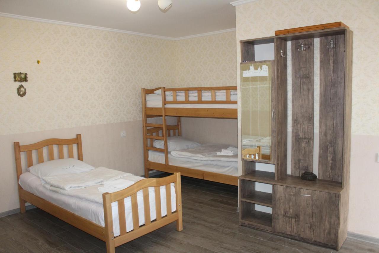 Roza Guesthouse Kazbegi Bagian luar foto